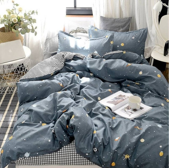 "Everyday Aesthetic Comforter Set"