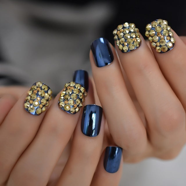 “Metallic Diamond Showers Short Square Tip Fashion Nails”