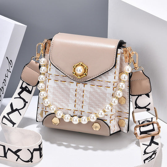 “Pearl Elegance Handbag”