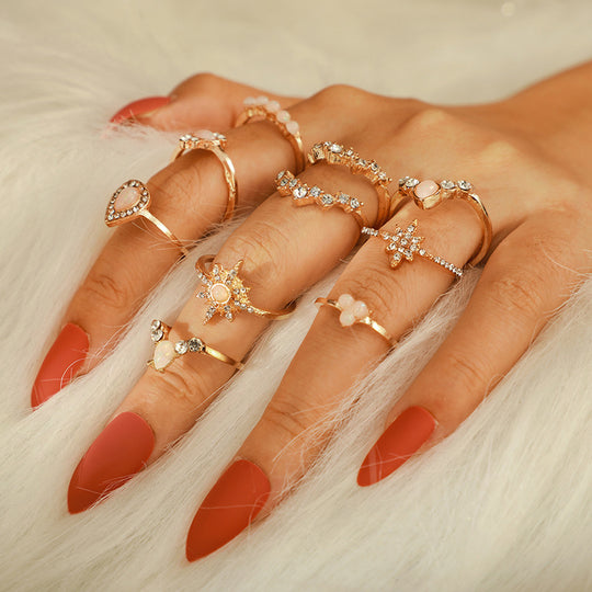 “Elegant Stars Gold Alloy Fashion 10-piece Ring Set”