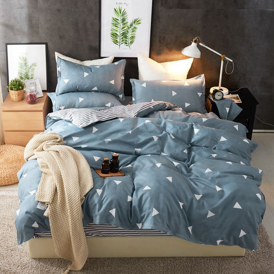 "Everyday Aesthetic Comforter Set"