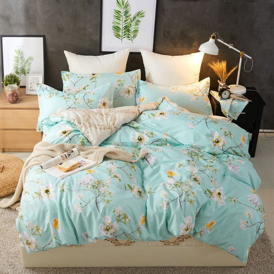 "Everyday Aesthetic Comforter Set"