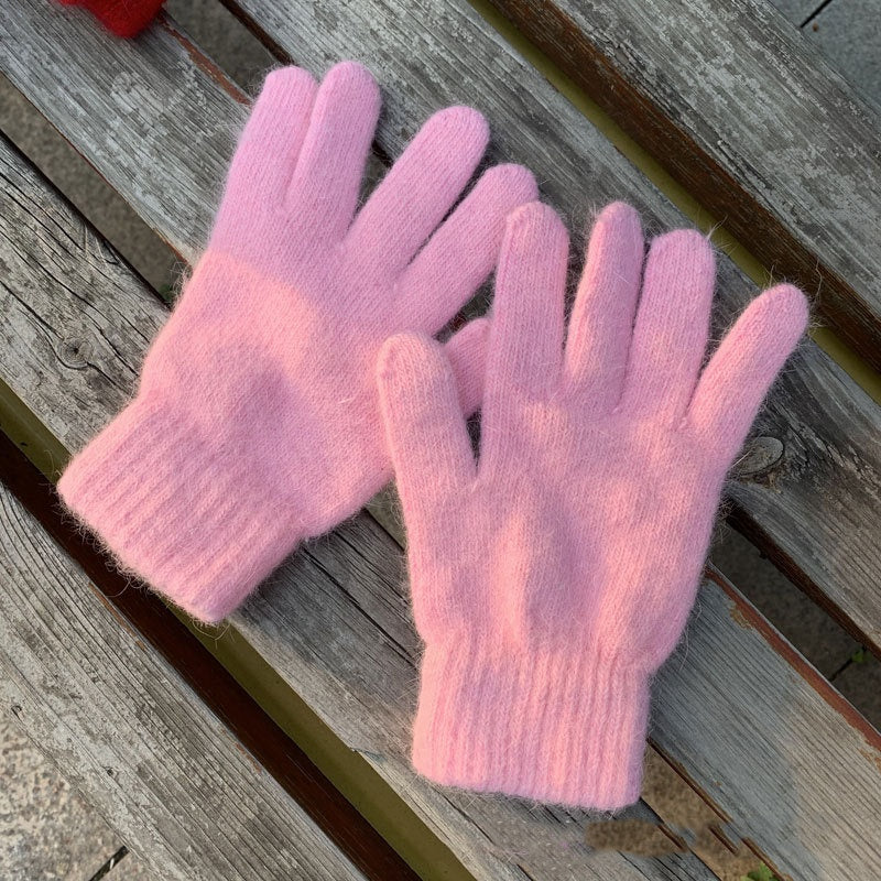 “Everywear Gloves”