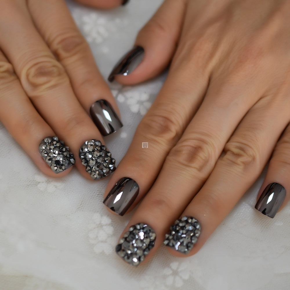 “Metallic Diamond Showers Short Square Tip Fashion Nails”