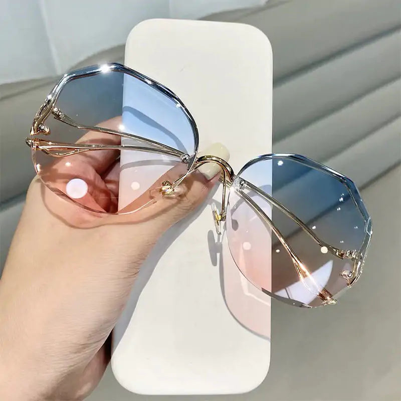 “Tea Gradient Fashion Sunglasses”