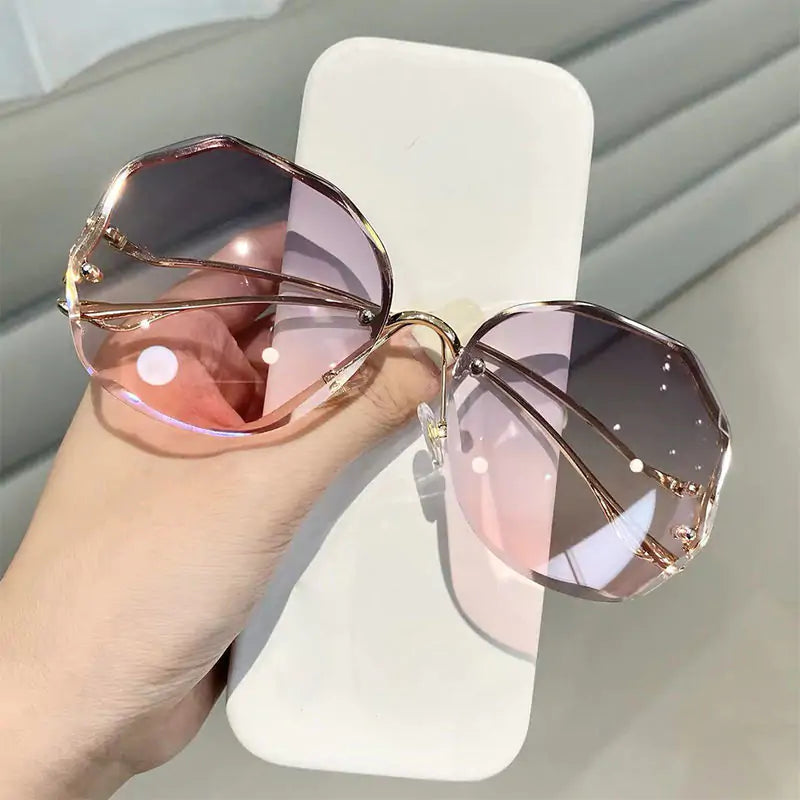 “Tea Gradient Fashion Sunglasses”