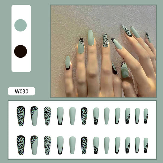 “Fashion Nails 24 Pieces”