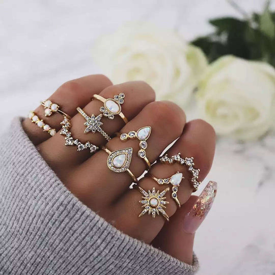 “Elegant Stars Gold Alloy Fashion 10-piece Ring Set”